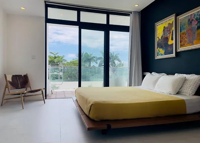 Apartment 6ix - Modern And Airy @ Paradise Bay Montego Bay