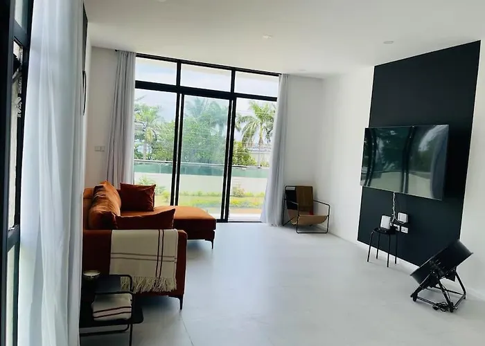Apartment 6ix - Modern And Airy @ Paradise Bay Montego Bay