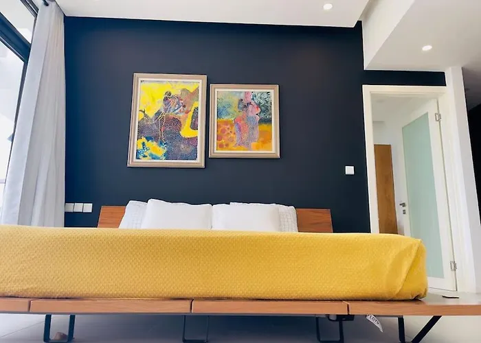 Apartment 6ix - Modern And Airy @ Paradise Bay *