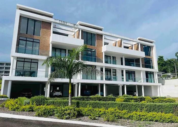 6ix - Modern And Airy @ Paradise Bay Apartment *