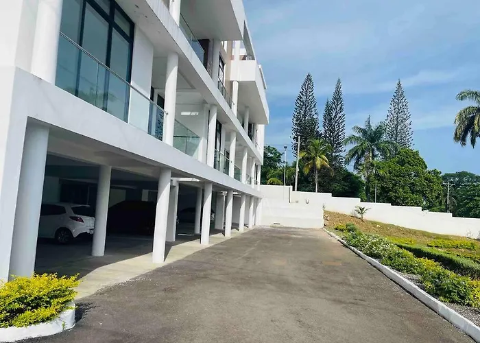 6ix - Modern And Airy @ Paradise Bay Montego Bay