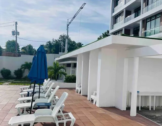 6ix - Modern And Airy @ Paradise Bay Apartment